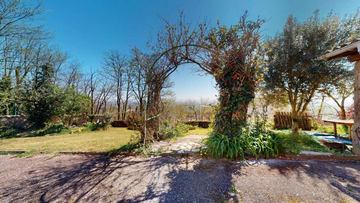 Appartement à MIRIBEL