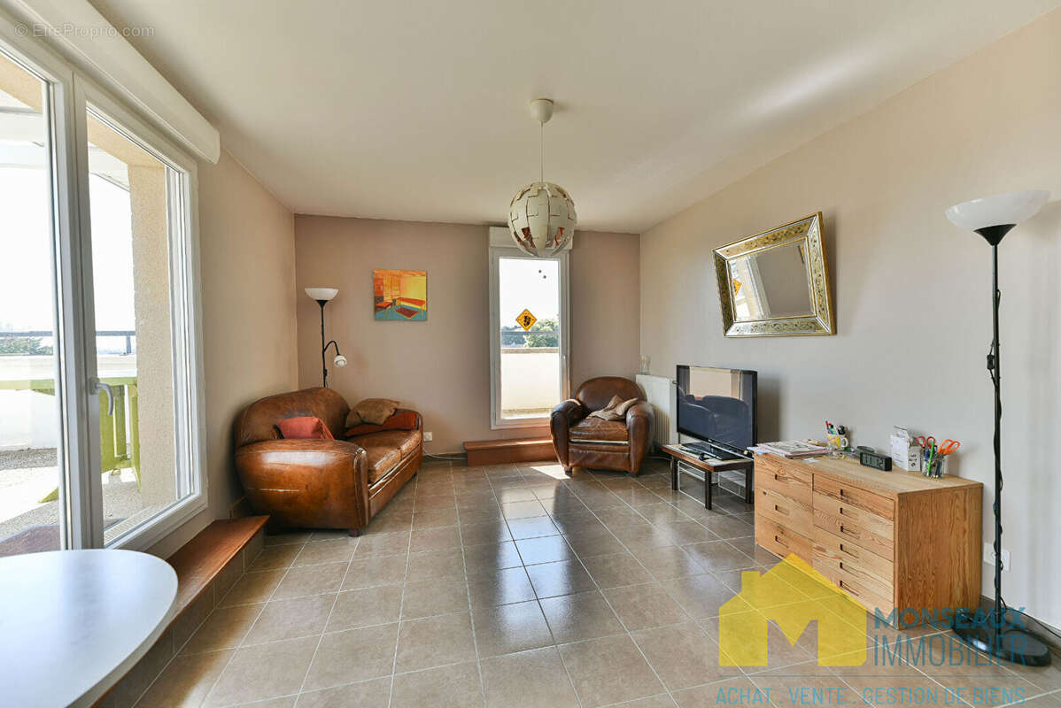 Appartement à EPINAY-SUR-ORGE