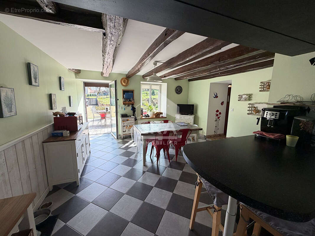 Maison à CHARAVINES