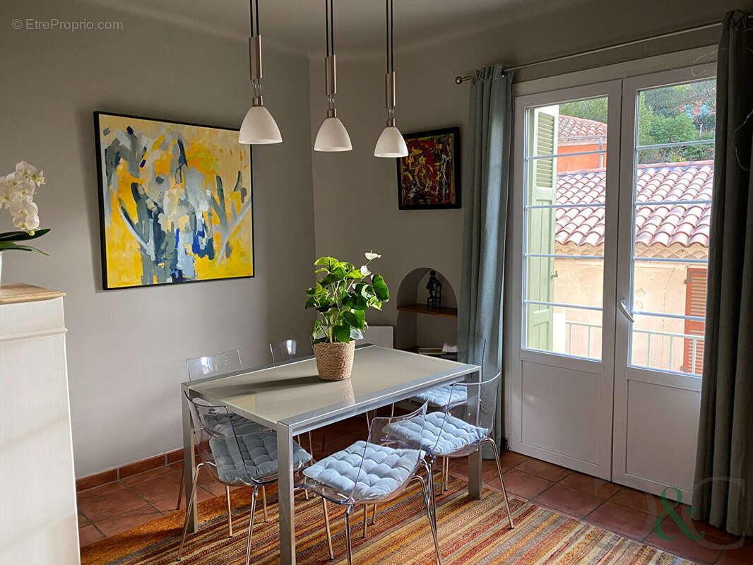 Maison à BORMES-LES-MIMOSAS