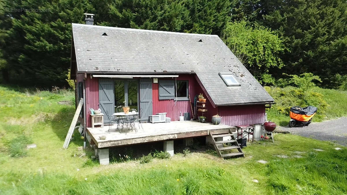 Maison à LA CHAPELLE-YVON