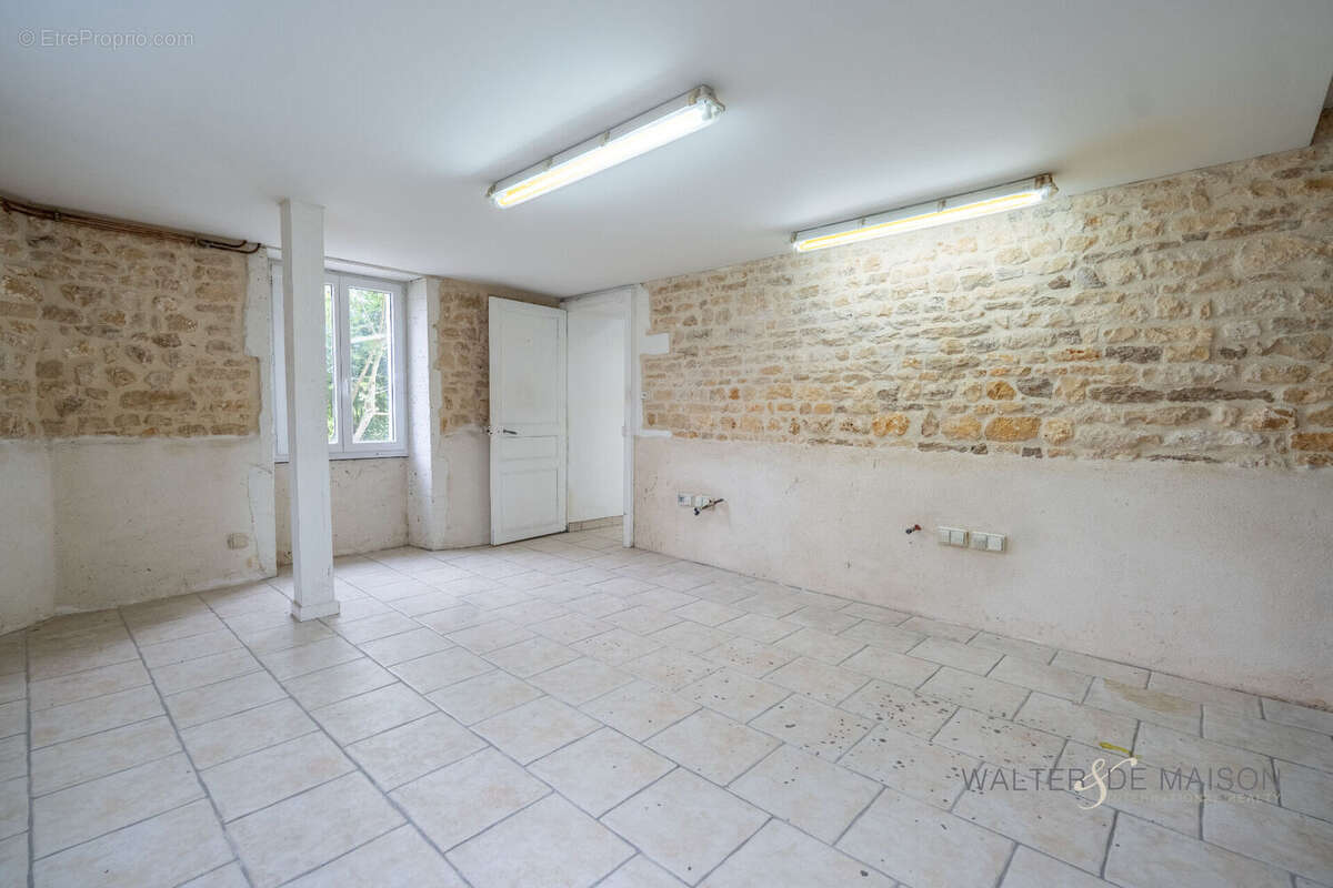 Maison à SAINT-ANGEAU