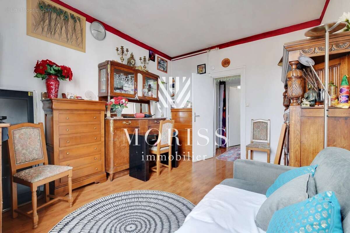 Appartement à LES LILAS