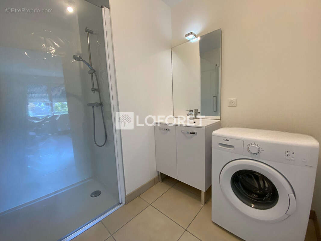 Appartement à SAINT-LEGER-DU-BOURG-DENIS