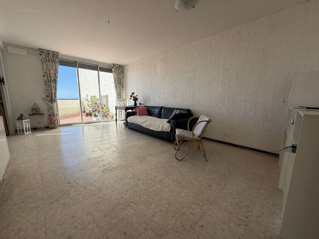 Sur le port du Barcarès, PRODUIT RARE, Appartement T3 avec terrasse et garage - photo 4