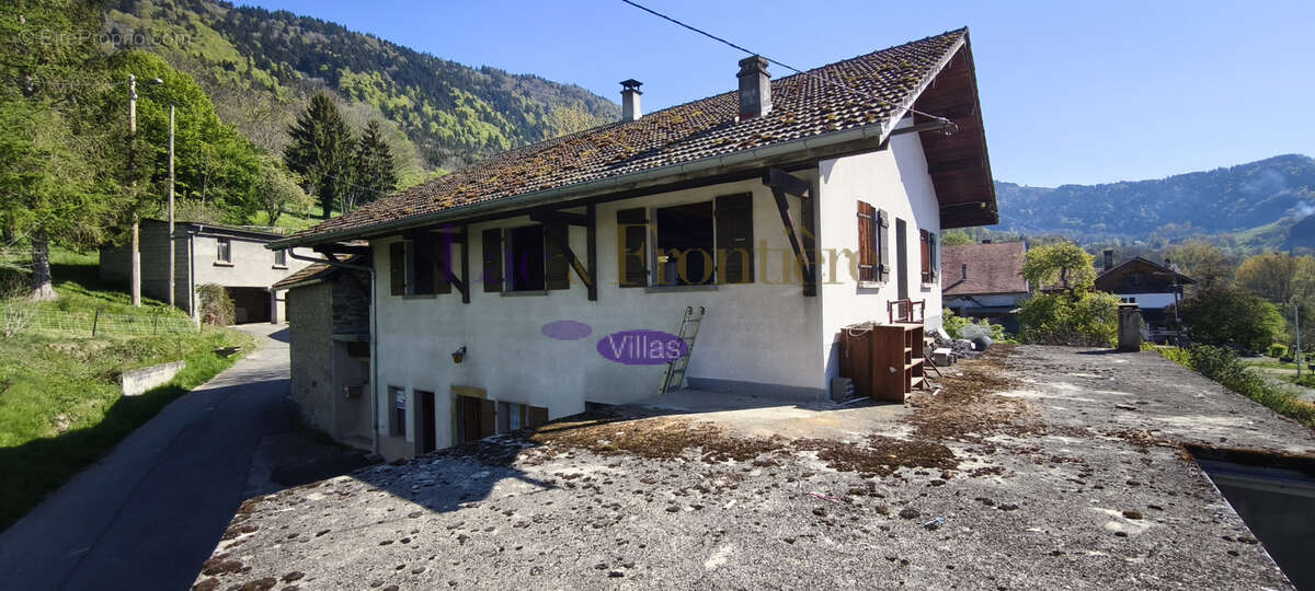 Orcier : Maison à rénover ! - photo 2