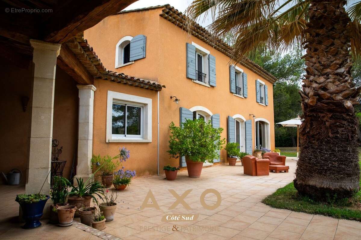 Maison à MEYRARGUES