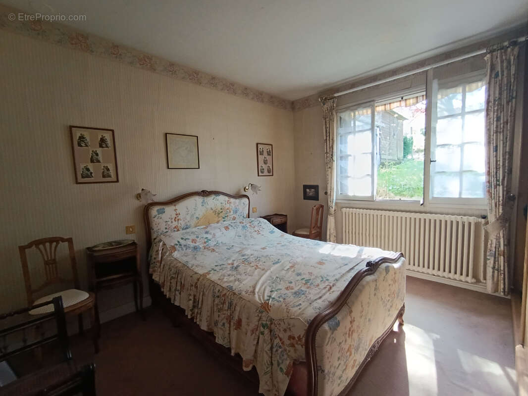 Maison à BURES-SUR-YVETTE