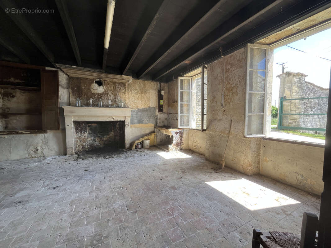 Maison à HIERSAC