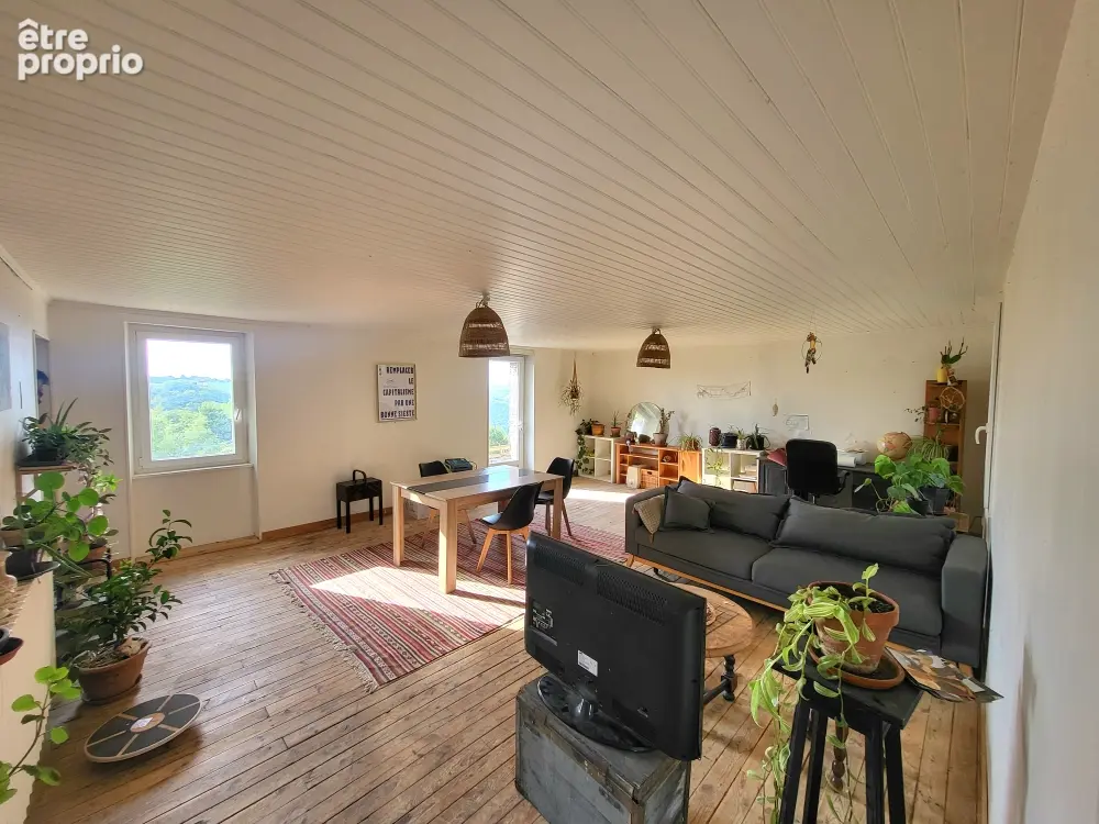 15 km conques- beau corps de ferme -140 m2-1,6 ha - photo 10
