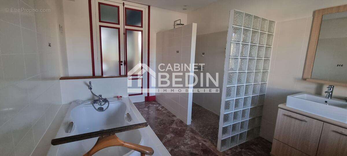 Maison à CUBZAC-LES-PONTS