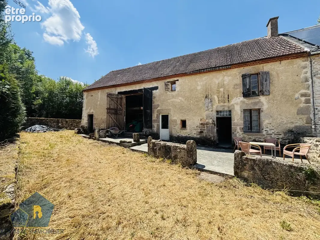 Maison à SAINT-DIZIER-LES-DOMAINES