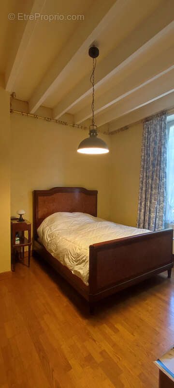 Maison à MONTAIGU-DE-QUERCY