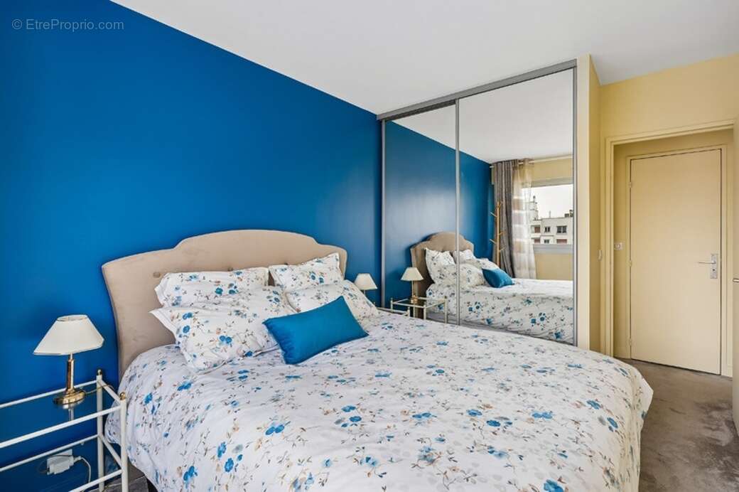 Appartement à NEUILLY-SUR-SEINE