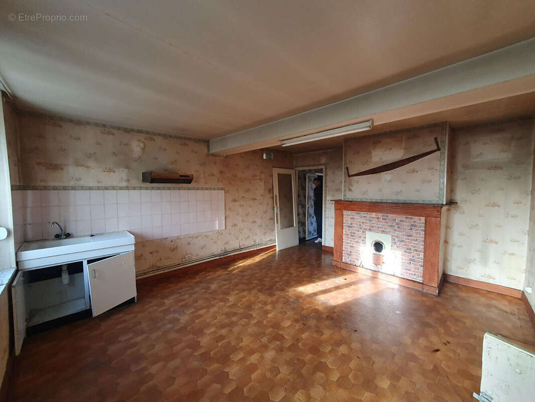 Maison à MONT-D&#039;ORIGNY