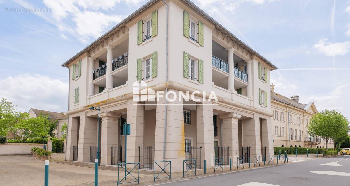 Appartement à BAILLY-ROMAINVILLIERS
