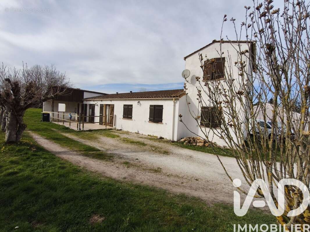 Photo 3 - Maison à COURS-DE-PILE