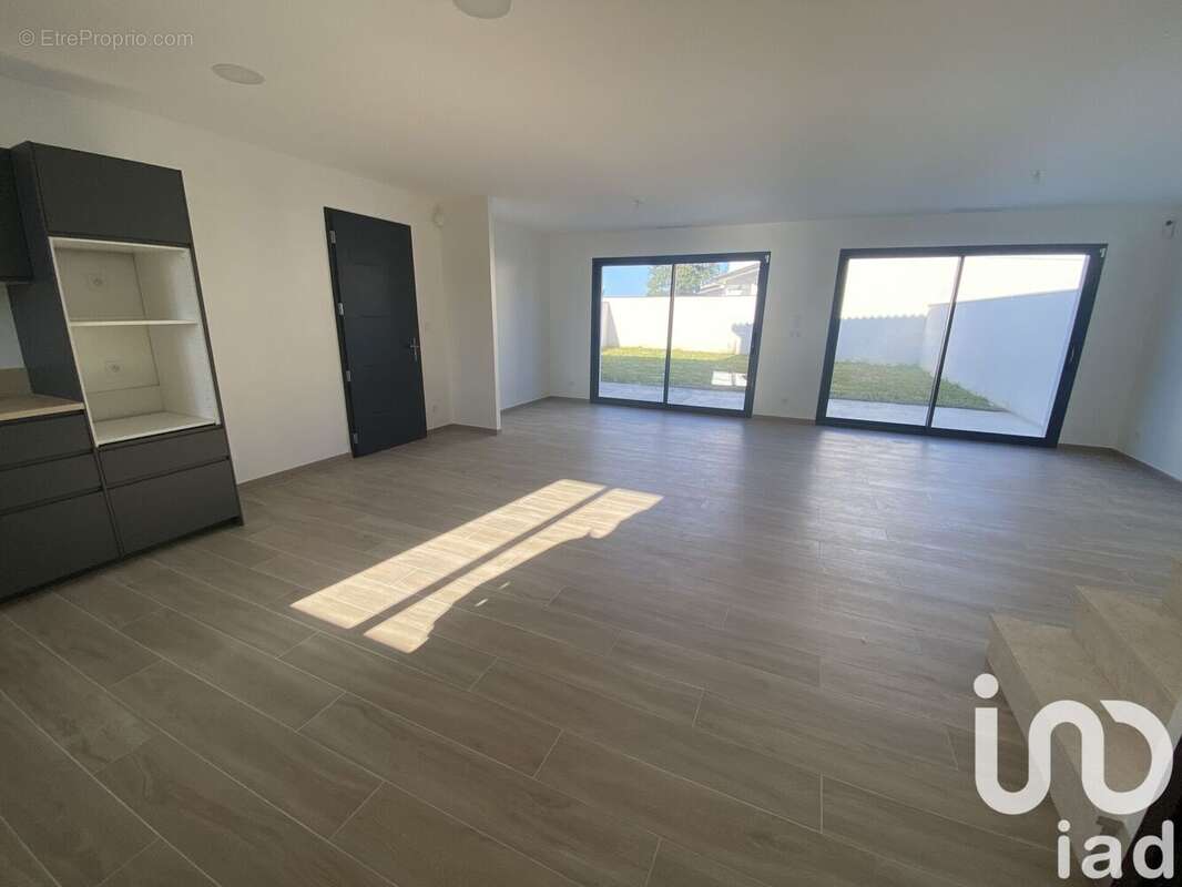 Photo 3 - Maison à SAINT-GERMAIN-DU-PUCH