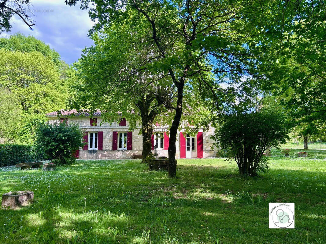 Maison à PUGNAC
