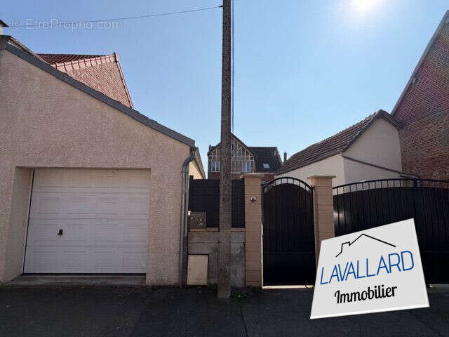 Maison à VILLERS-BRETONNEUX