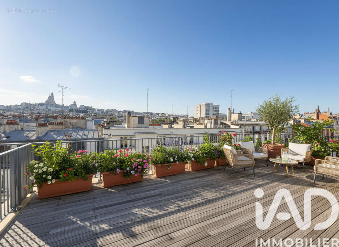 Photo 2 - Appartement à PARIS-18E