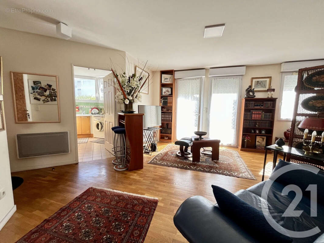 Appartement à SAINT-MAUR-DES-FOSSES