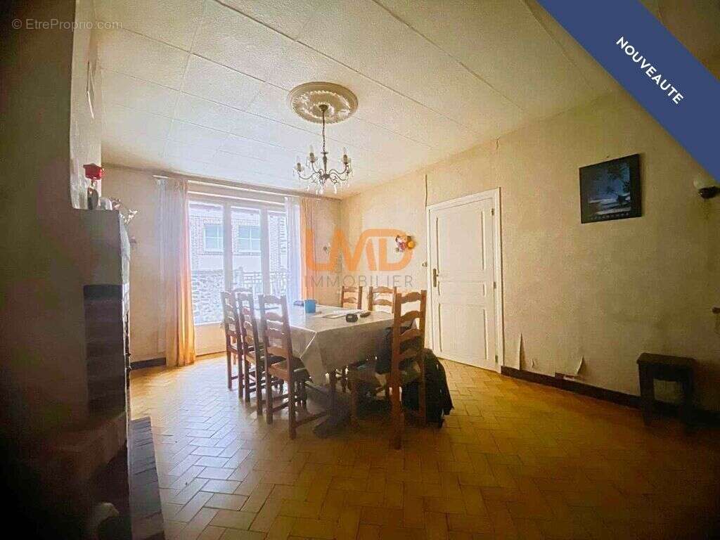 Maison à SARGE-SUR-BRAYE