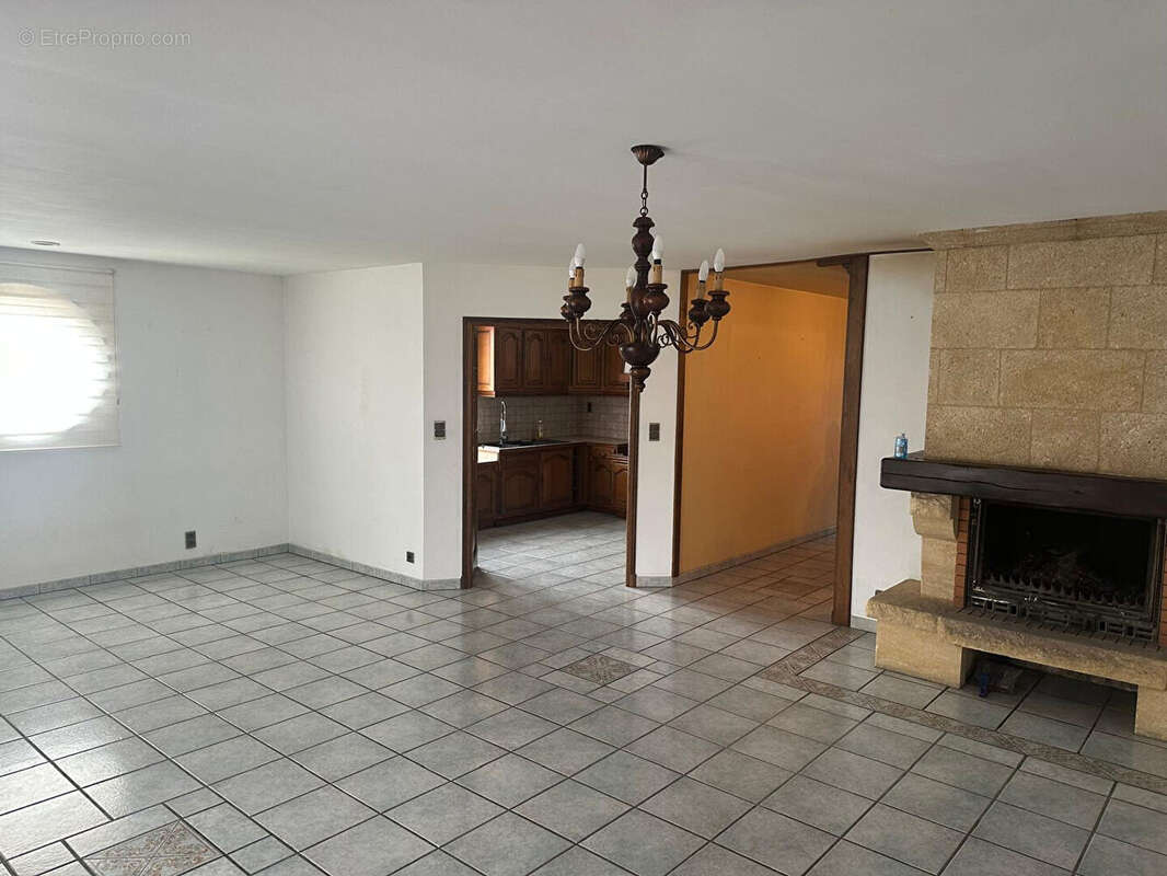 Maison à DOMBASLE-EN-XAINTOIS