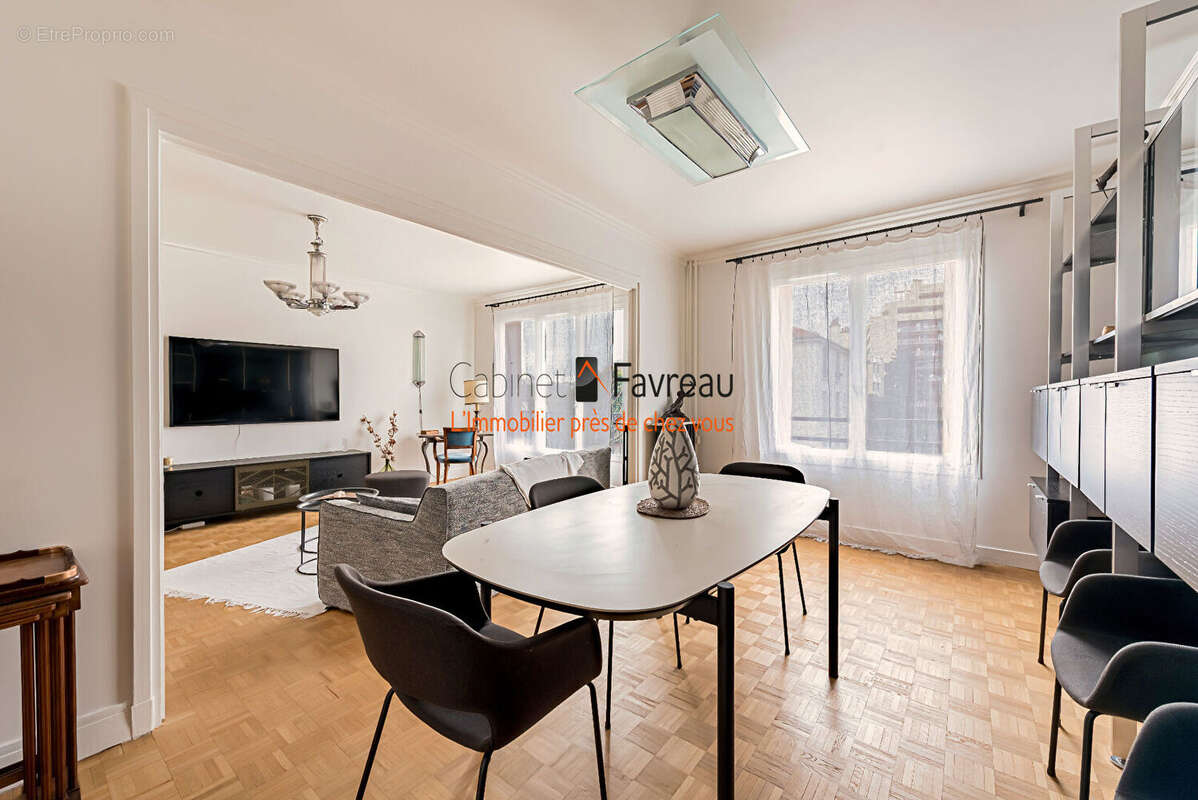 Appartement à L'HAY-LES-ROSES