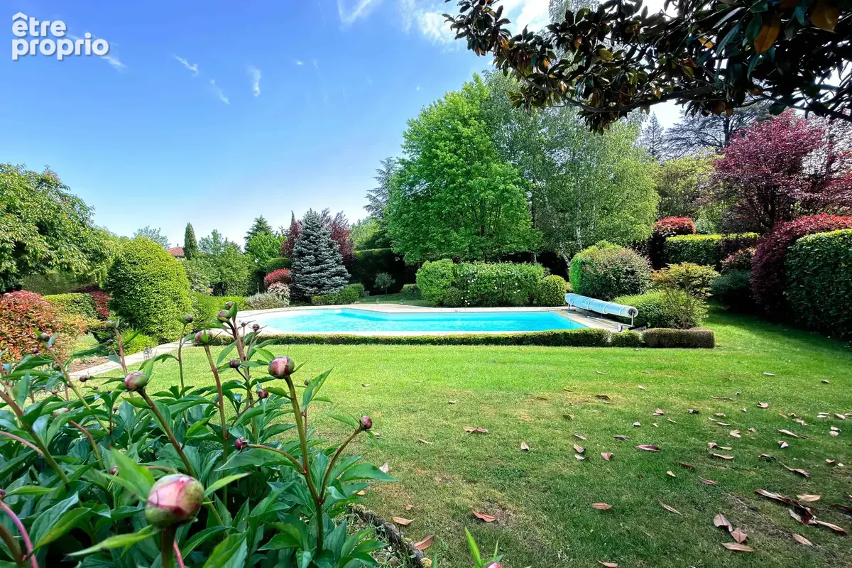 Tassin Maison familiale de 234 m2 avec un magnifique jardin de 1969 m2 - photo 15