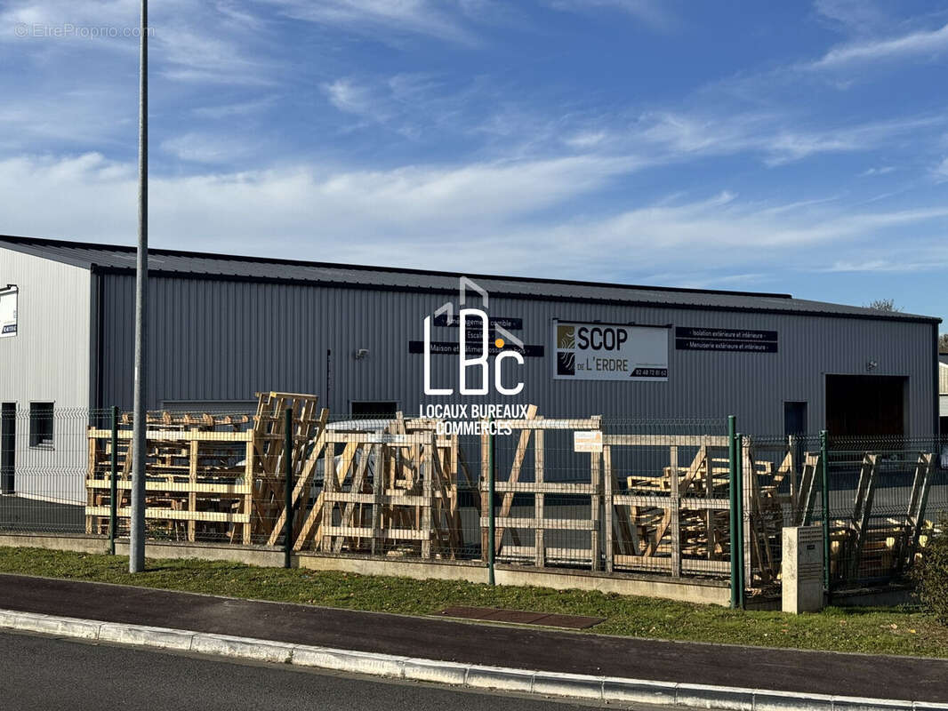 Commerce à LES TOUCHES