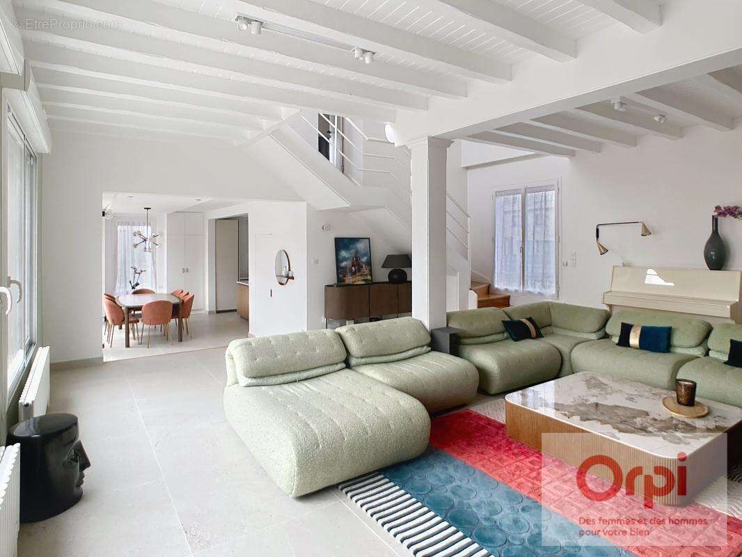 Maison à ISSY-LES-MOULINEAUX