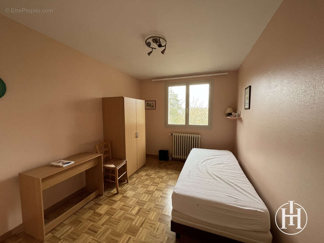 Maison à SAINT-AMAND-MONTROND