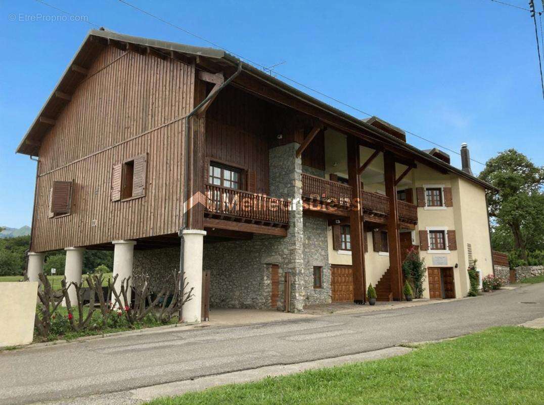 Maison à SAINT-PAUL-EN-CHABLAIS