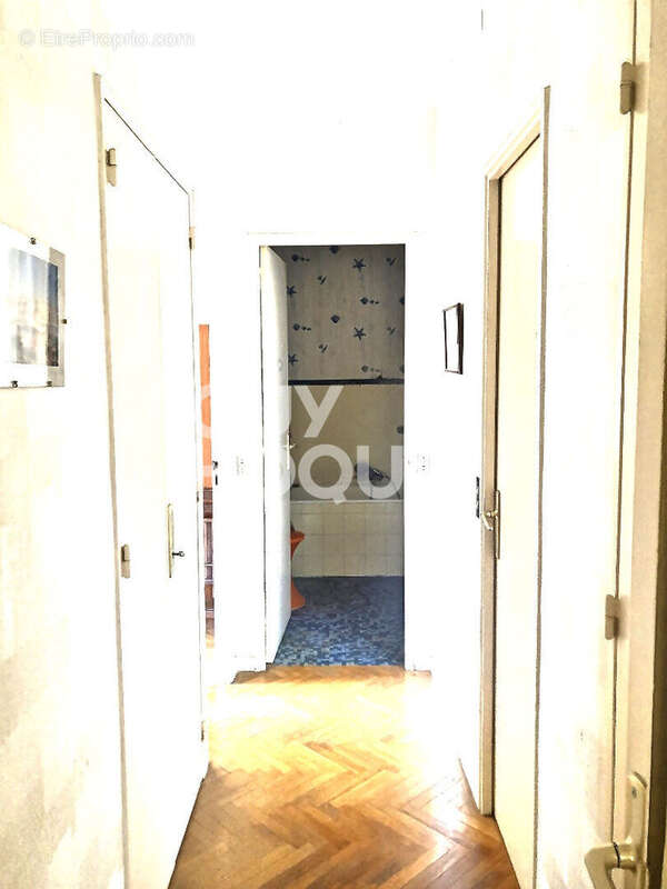 Appartement à MARSEILLE-8E