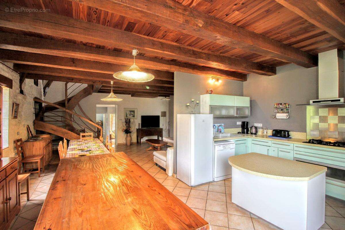 Maison à SAINT-MATRE