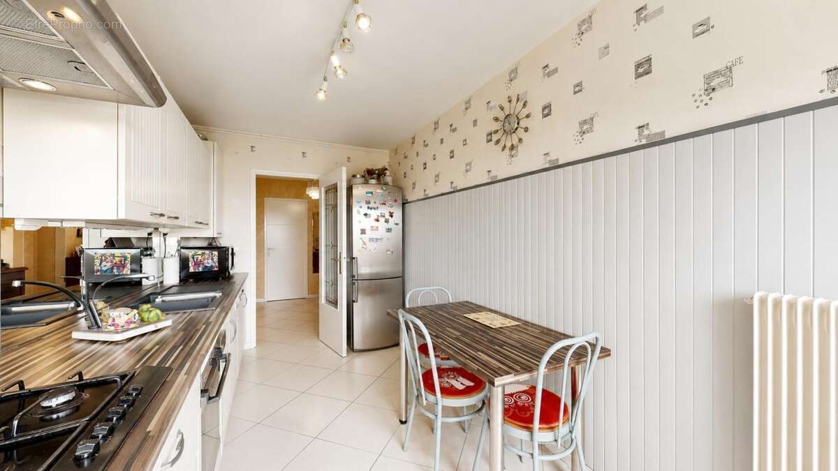 Appartement à LYON-8E