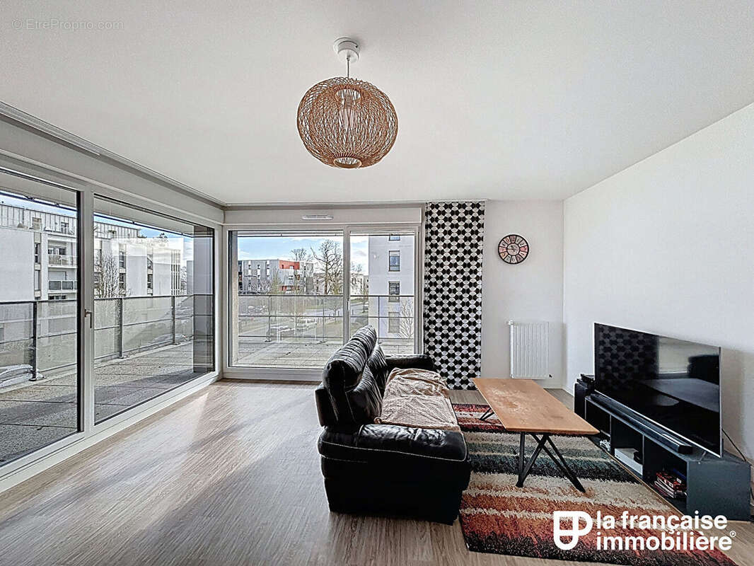 Appartement à VEZIN-LE-COQUET