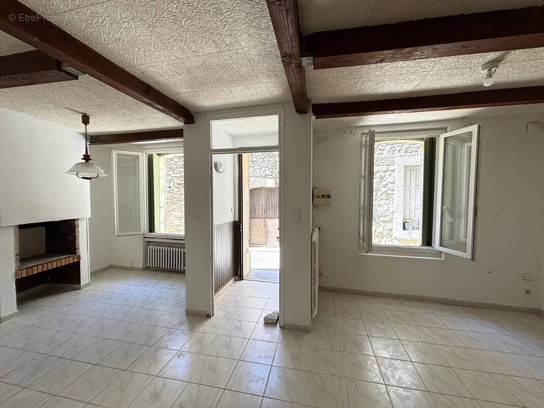 Maison à LA LIVINIERE