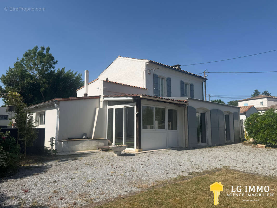 Maison à MESCHERS-SUR-GIRONDE