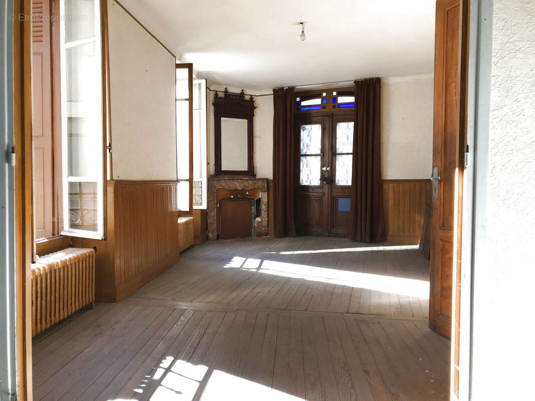 Maison à SARRANCOLIN