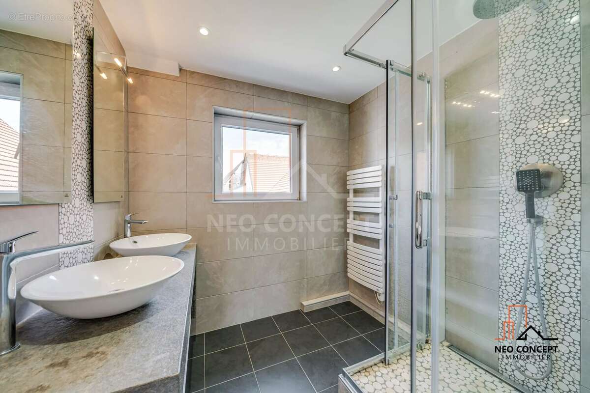 * GEUDERTHEIM - Très beau 3/4 pièces dans une petite copropriété de 3 logements, refait à neuf !! * - photo 12