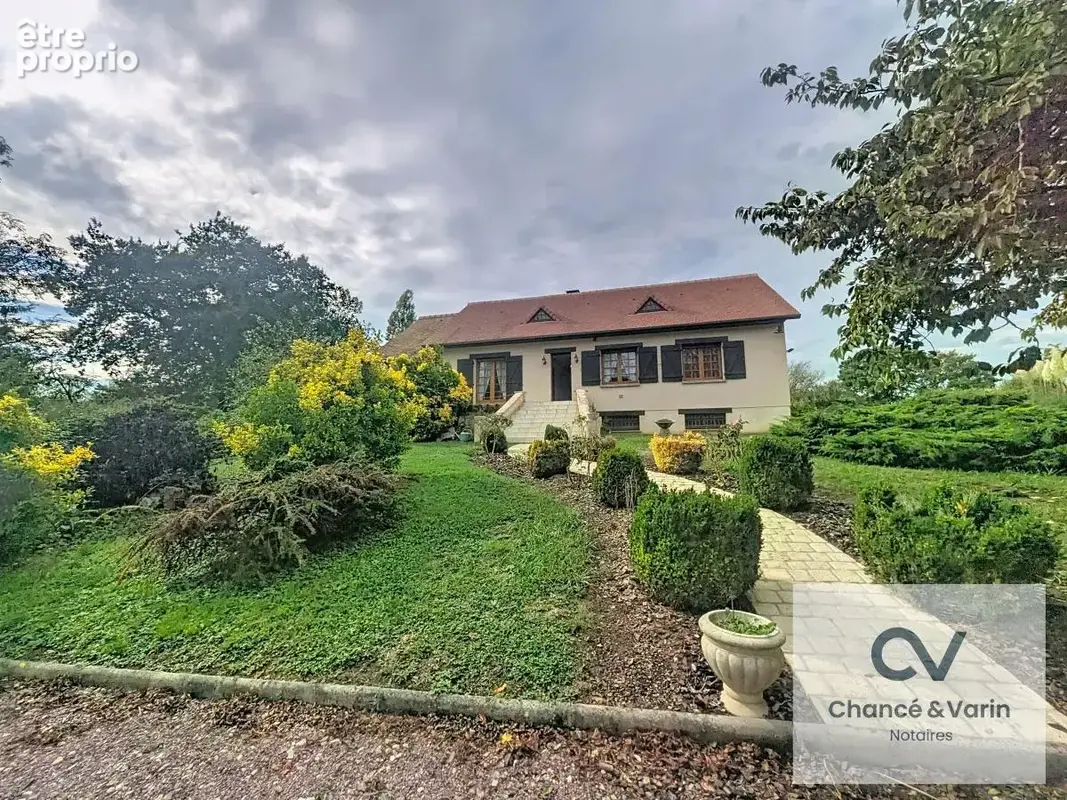 Maison à MEZIDON-CANON