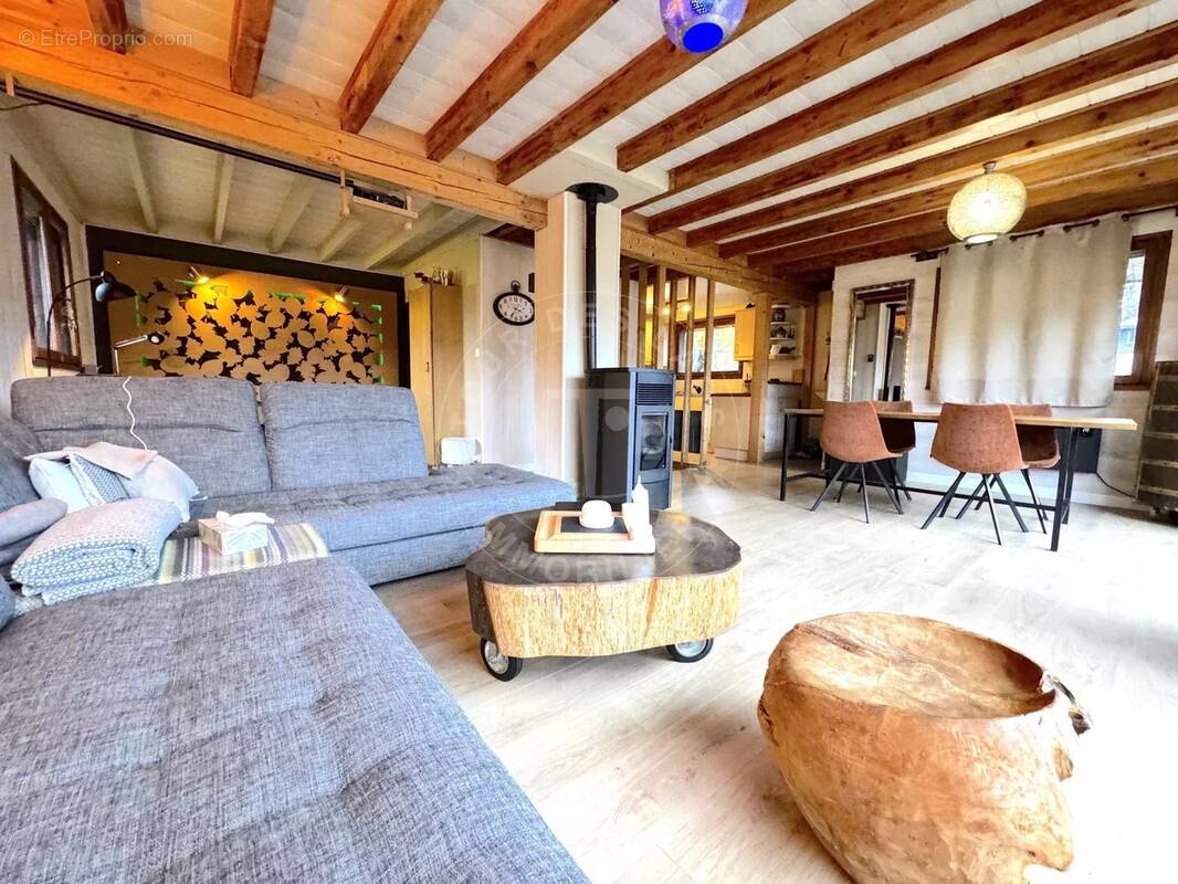 Maison à SAINT-JORIOZ