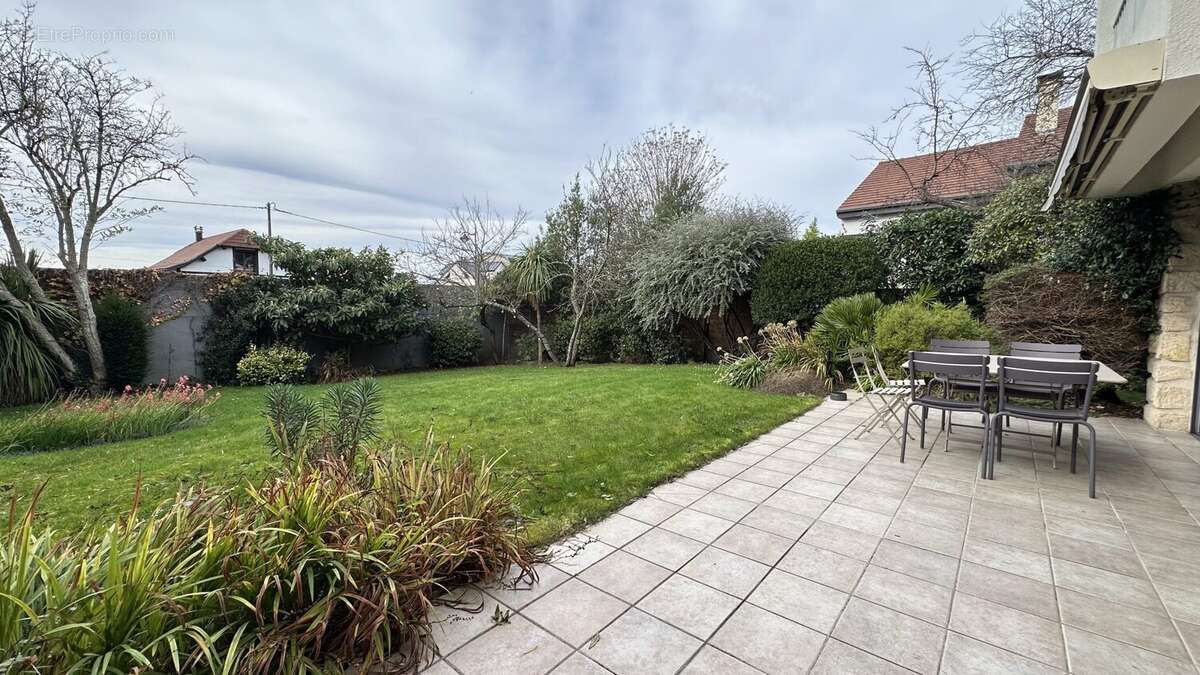 Maison à RUEIL-MALMAISON