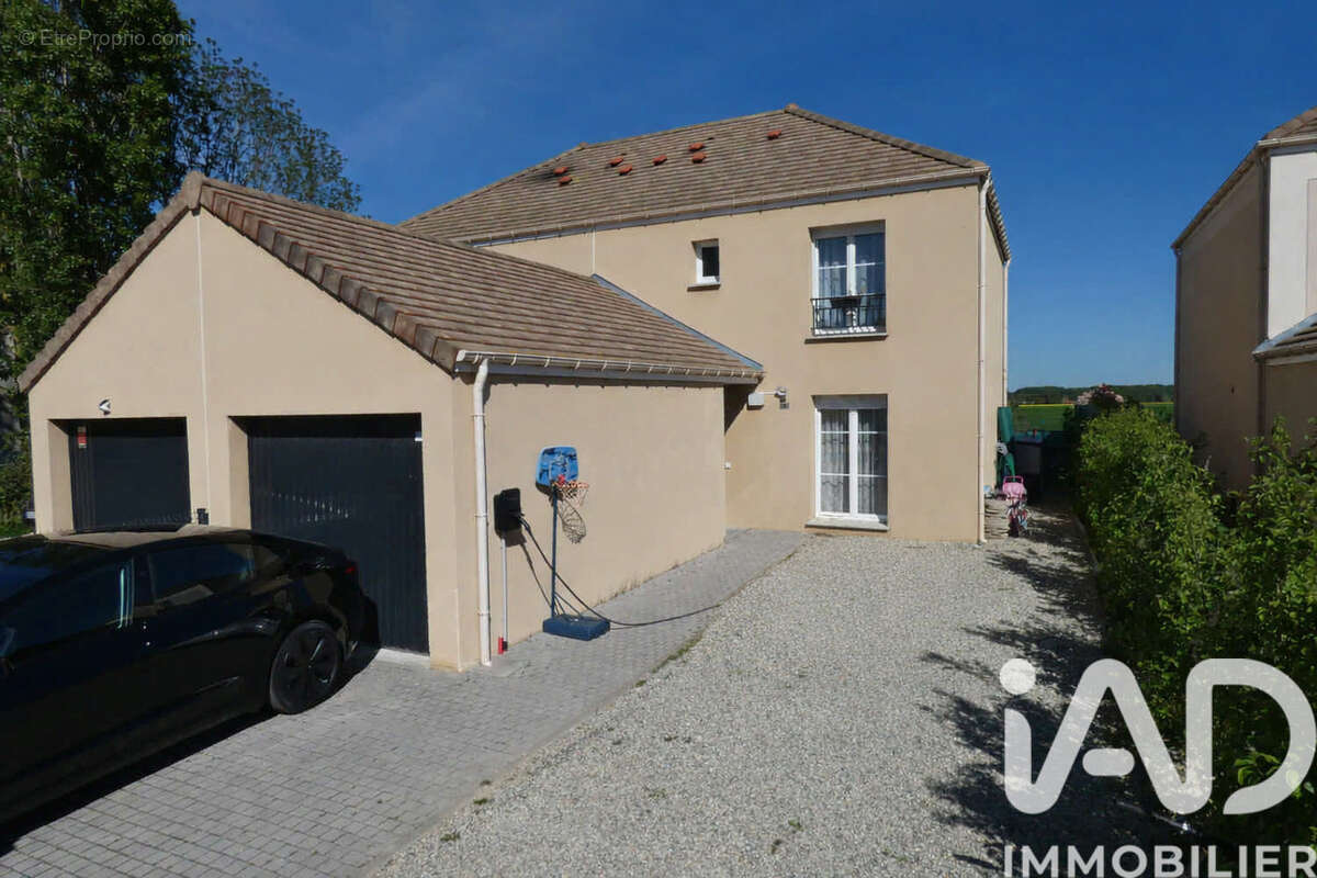 Photo 2 - Maison à TACOIGNIERES