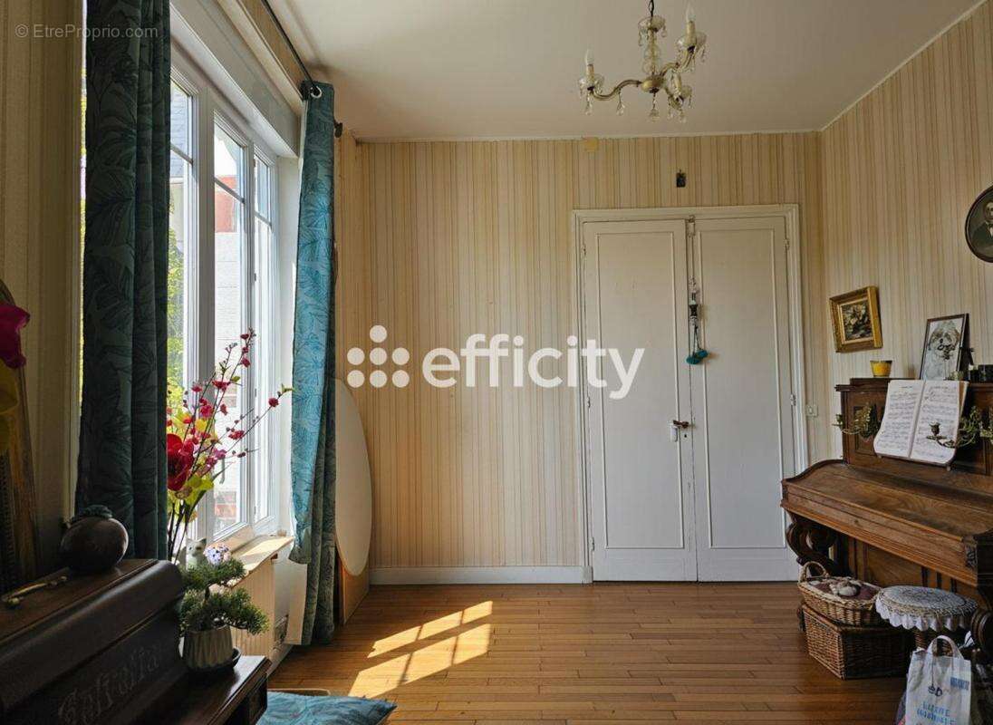 Maison à CREPY-EN-VALOIS