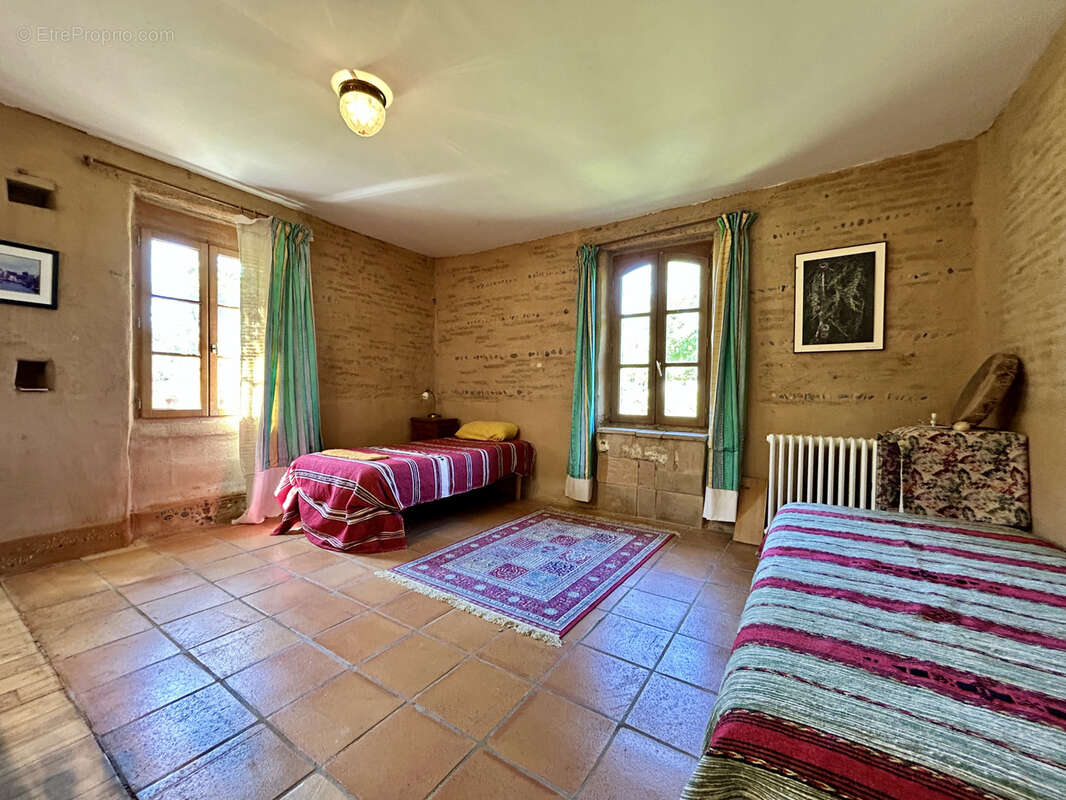 Maison à LAGRAULET-SAINT-NICOLAS