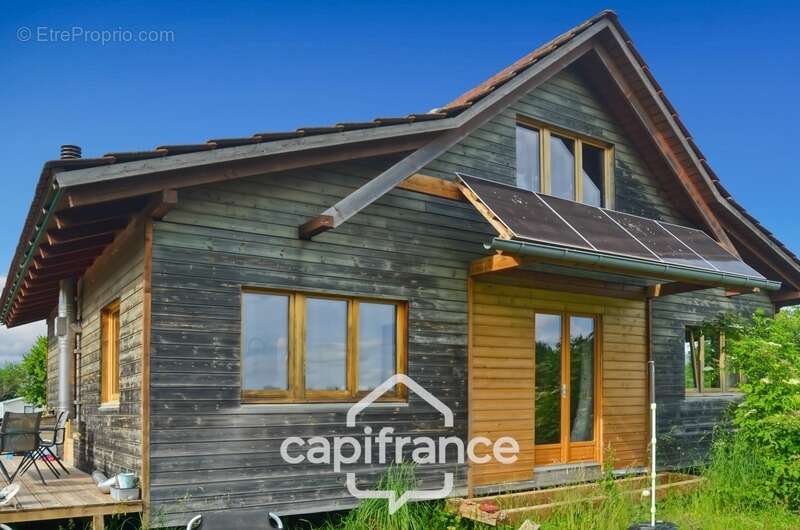 Maison à LONS-LE-SAUNIER