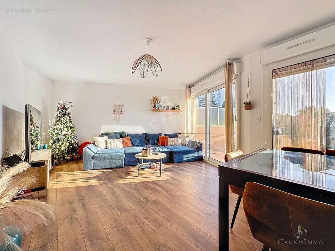 Appartement à LE CANNET